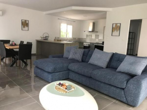 VILLA DES PINS